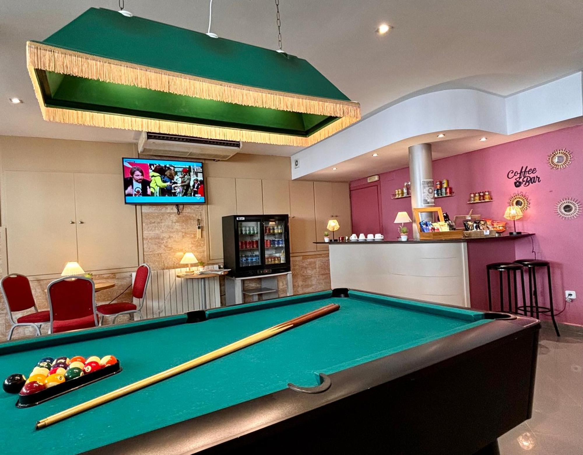 Hotel Piccadilly Сиджес Экстерьер фото
