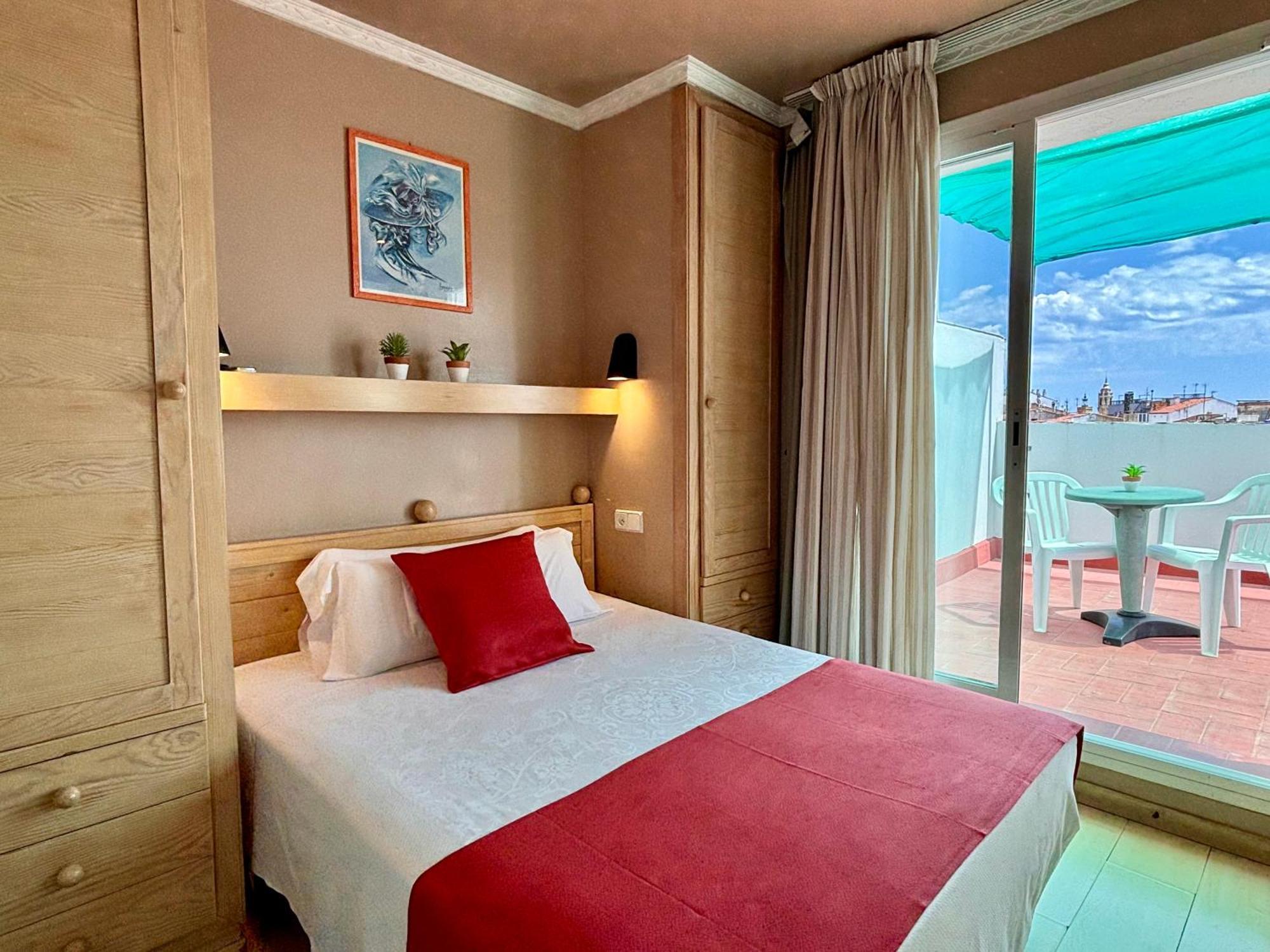 Hotel Piccadilly Сиджес Экстерьер фото