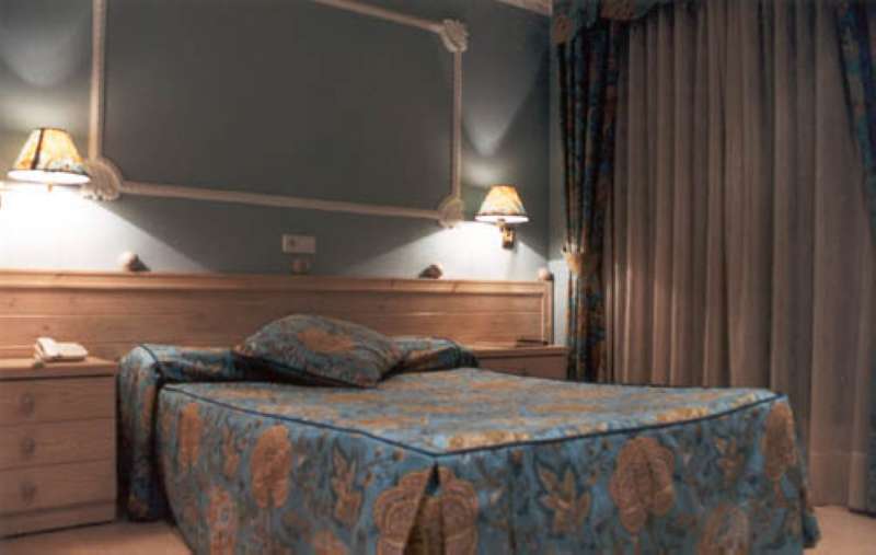 Hotel Piccadilly Сиджес Экстерьер фото