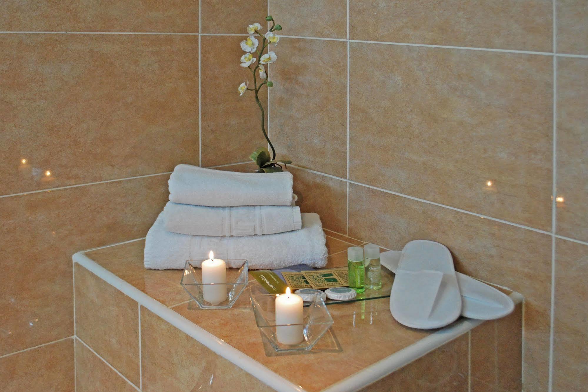 Hotel Piccadilly Сиджес Экстерьер фото